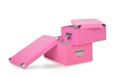 pembe giftboxes üzerinde beyaz izole
