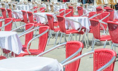 boş tablolar sokak Cafe