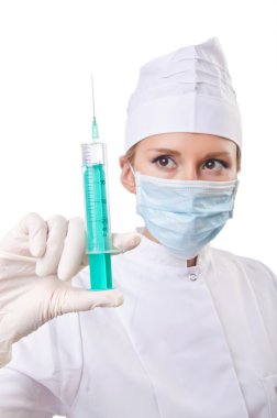 Beyaz şırıngalı kadın doktor