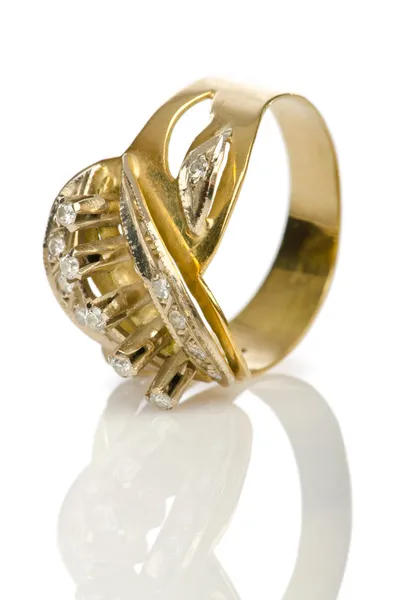 Δαχτυλίδι κοσμήματα απομονώνονται σε λευκό — Φωτογραφία Αρχείου