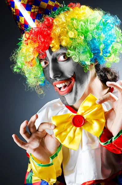 Rolig clown i studio skytte — Stockfoto