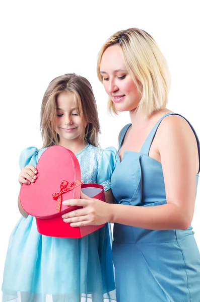 Feliz mamá y su hija en blanco —  Fotos de Stock