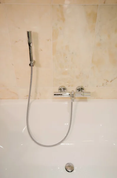 Interior del baño con ducha — Foto de Stock