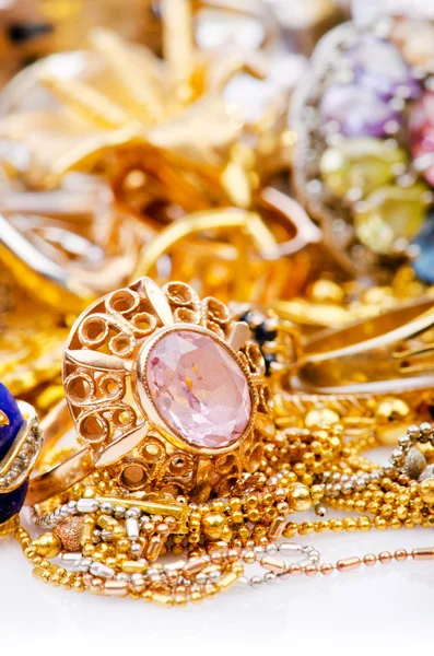 Große Sammlung von Goldschmuck — Stockfoto