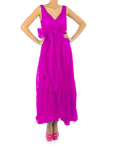 Концепция моды с моделью на белом