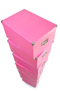 pembe giftboxes üzerinde beyaz izole