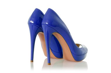 Kadın ayakkabıları beyazda izole edilmiş