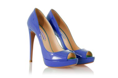 Kadın ayakkabıları beyazda izole edilmiş