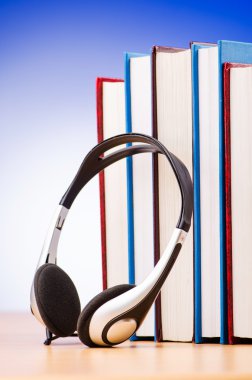 ses kasetleri ile beyaz kulaklık kavramı