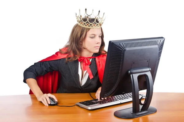 Superwoman werknemer met kroon werken in office — Stockfoto