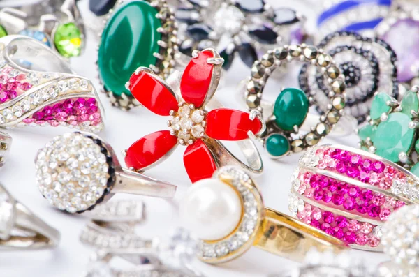 Colección de anillos de joyería en blanco — Foto de Stock