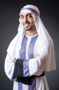 Arap işadamı üzerinde beyaz izole