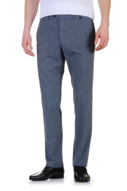 Beyaz pantolonlu moda konsepti