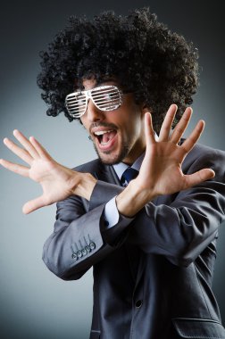 adam afro saç kesimi şarkı Studio