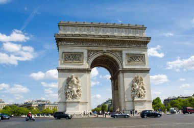 Paris 'te Zafer Takı