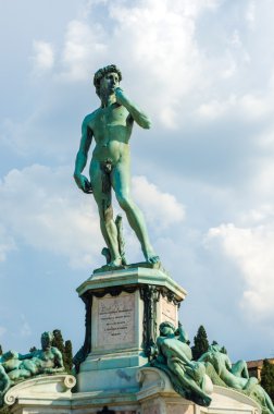 Floransa 'daki Michelangelo Meydanı' nda David heykeli