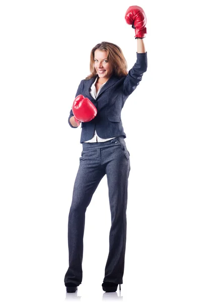 Mulher empresária com luvas de boxe em branco — Fotografia de Stock