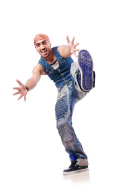 Dansçı beyaz üzerinde dans ediyor