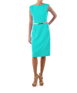 Beyaz modelli moda konsepti