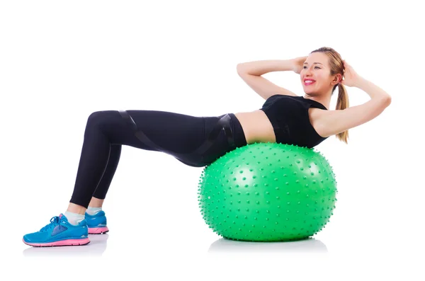 स्विस गेंद के साथ युवा लड़की व्यायाम कर रही — स्टॉक फ़ोटो, इमेज