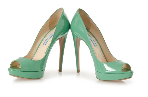 Frau grüne Schuhe isoliert auf weiß — Stockfoto