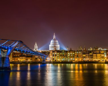 Londra'da gece Aziz paul Katedrali'nden