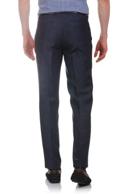 Beyaz pantolonlu moda konsepti