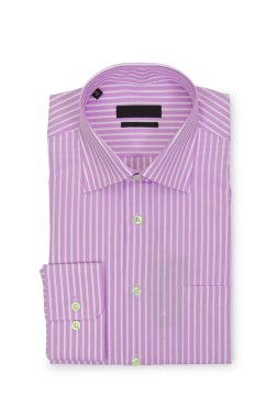 Beyaz gömlekli hoş bir erkek.