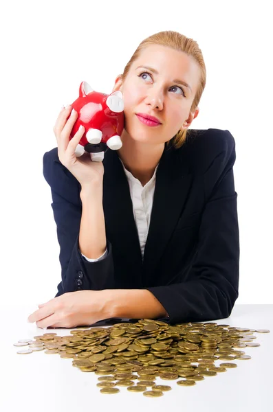 Mujer rompiendo alcancía para ahorrar — Foto de Stock