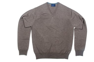 Erkek süveteri beyazın üzerinde izole edilmiş.