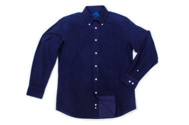 Beyaz gömlekli hoş bir erkek.