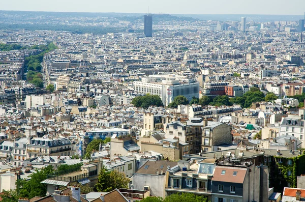 Skyline af Paris på lyse sommerdag - Stock-foto