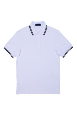 Beyaz arkaplanda yalıtılmış erkek tişörtü