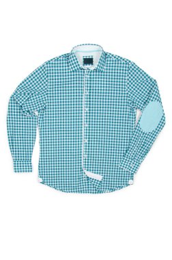 Beyaz gömlekli hoş bir erkek.