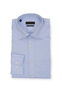 Beyaz gömlekli hoş bir erkek.