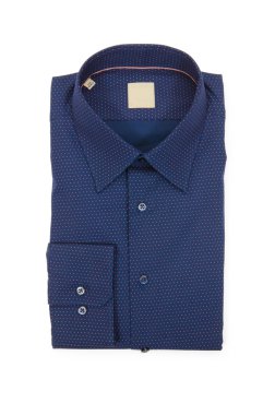 Beyaz gömlekli hoş bir erkek.