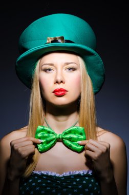 saint patrick kutlama kavramı içinde genç kız