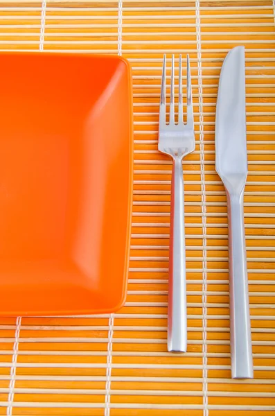 Mesa con cuchillo y tenedor — Foto de Stock