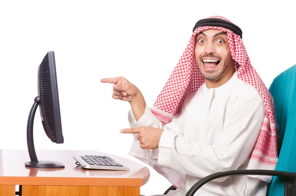 Hombre de negocios árabe trabajando en la computadora — Foto de Stock