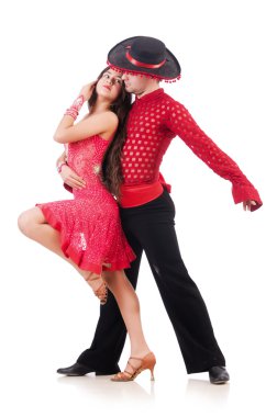 Bir çift dansçı beyazın üzerinde izole edilmiş