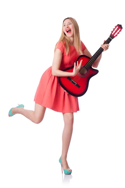 Mujer tocando la guitarra aislada en blanco — Foto de Stock