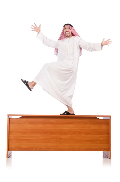 Arabische man zit aan zijn Bureau — Stockfoto