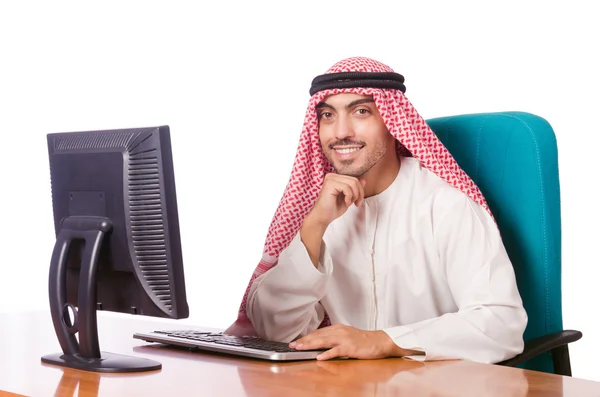 Uomo d'affari arabo che lavora al computer — Foto Stock