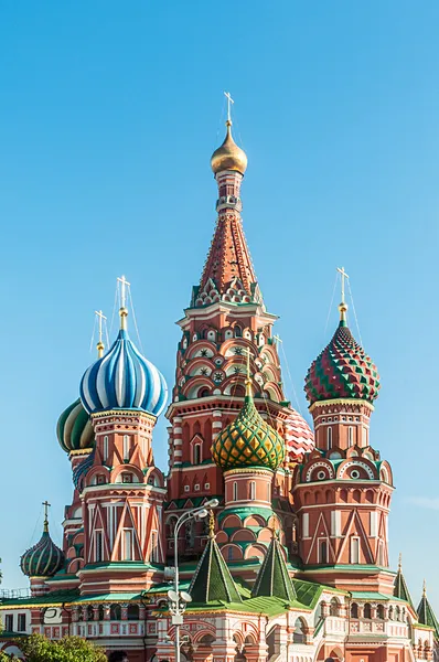 Berühmte St. Wassily gesegnete Kathedrale in Moskau — Stockfoto
