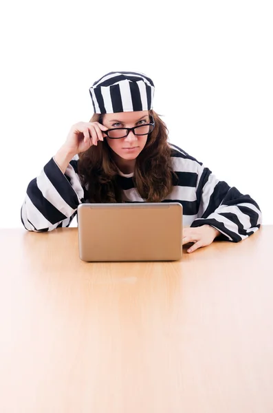 Criminele hacker met laptop op witte — Stockfoto
