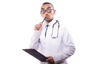 Beyazların arasına saklanmış komik doktor.