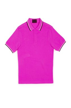 Beyaz arkaplanda yalıtılmış erkek tişörtü