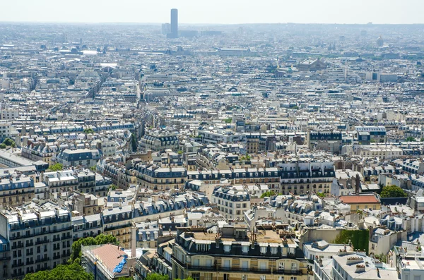 Skyline van Parijs op zonnige zomerdag — Stockfoto