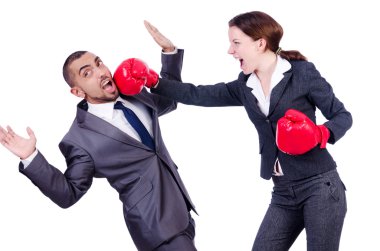 office çifti üzerinde izole beyaz mücadele