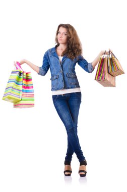 sonra alışveriş torbaları ile genç kadın